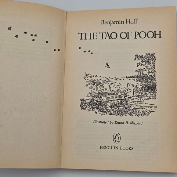The Tao of Pooh (Winnie-the-Pooh) by Benjamin Hoff Penguin Books Published 1983 - Picture 3 of 7